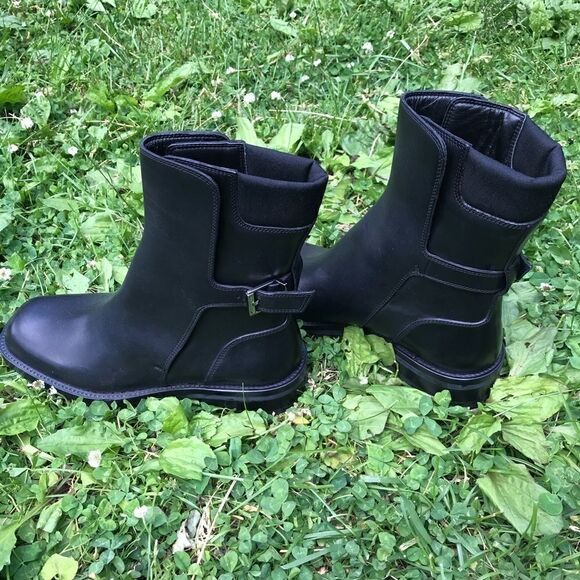 NEW authentic Gucci boots size 8 1/2 - Picture 1 of 14